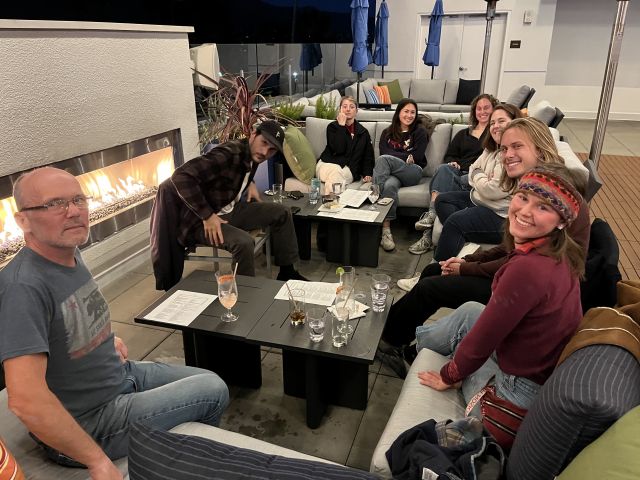 X-mas happy hour - December 2025